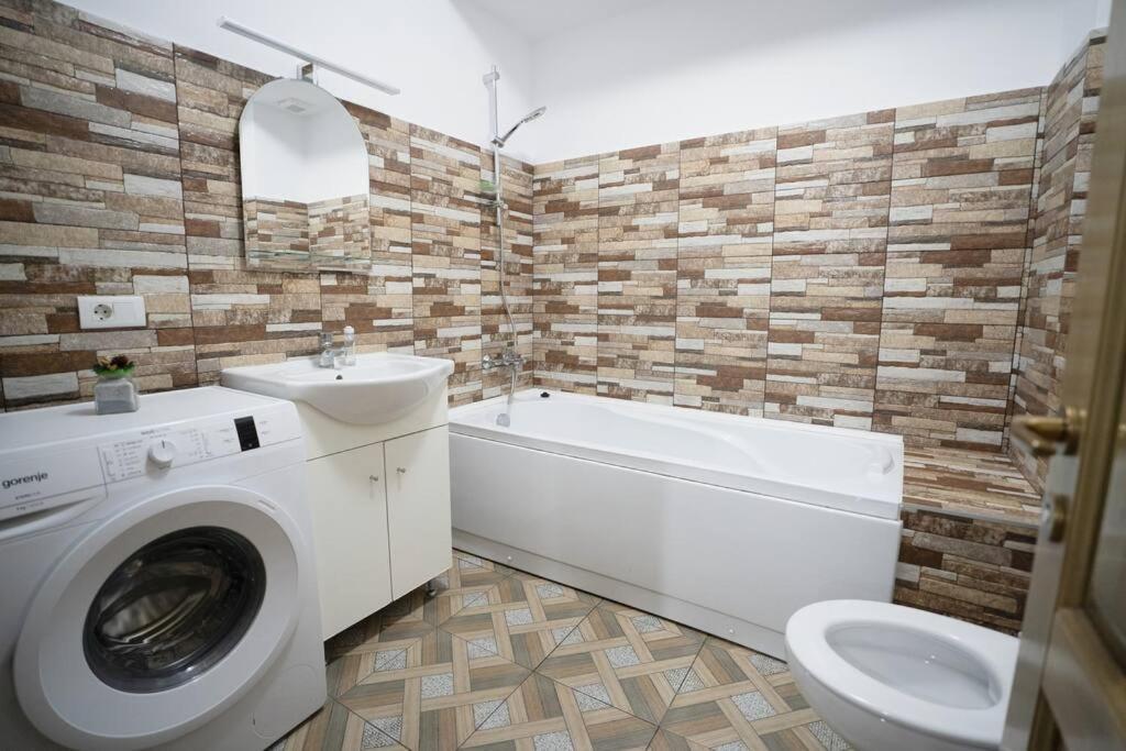 Alex 2 Apartament Iasi Buitenkant foto